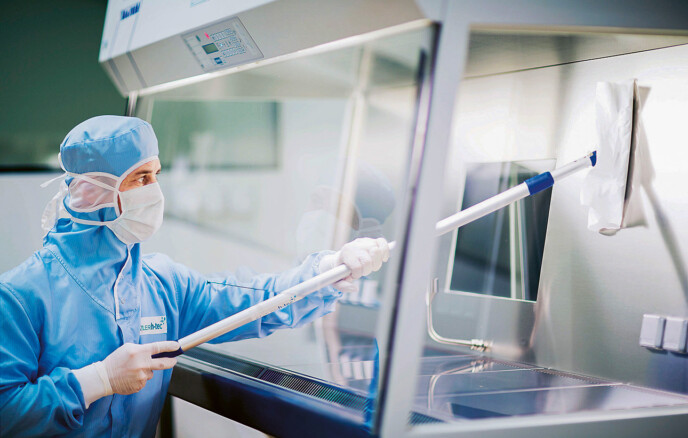 Interne Schulungen zur Reinraumreinigung