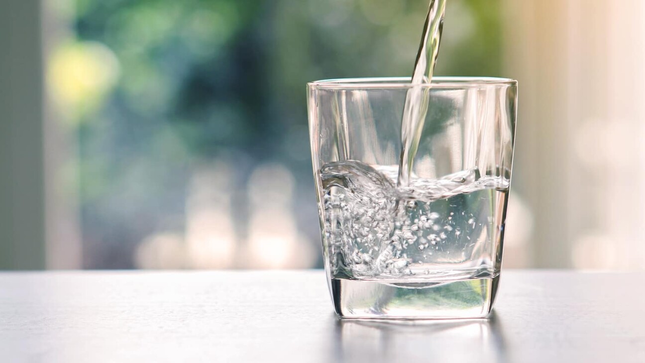 Hygieneforum Sauberes Glas Trinkwasser