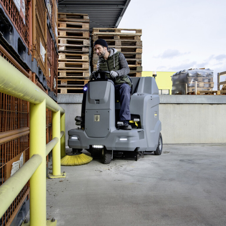 Mietmaschine Kärcher KM 100/120 R G - Image 5